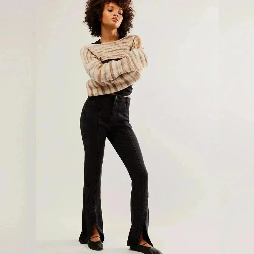 🆕 NWT Free People/We The Free CRVY Mona Flare Jeans size 27 in Black Washed